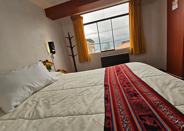 Con Vista A La Ciudad Santa Ana Gasthof 3*